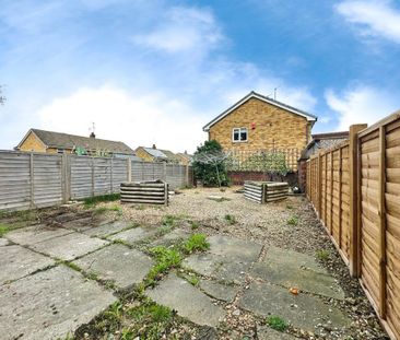 4 bedroom terraced house to rent - Photo 1
