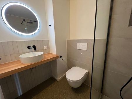 Bel appartement mansardé de 3.5 pièces au 3ème étage avec beaucoup de cachet - Foto 2