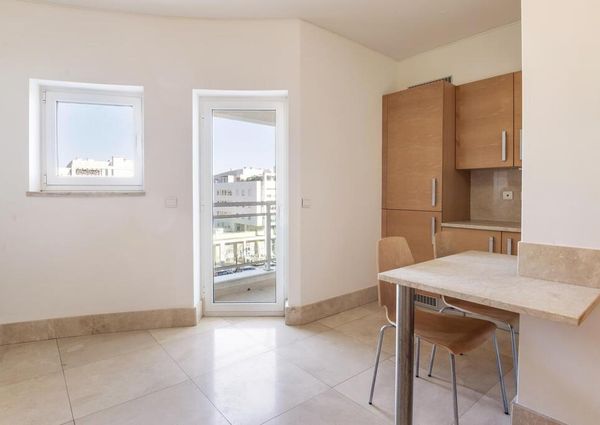 3 Bedroom Apartment with a view, Fórum Oeiras, Oeiras