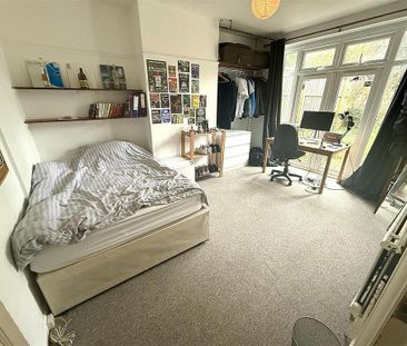 4 bedroom terraced house to rent - Photo 5