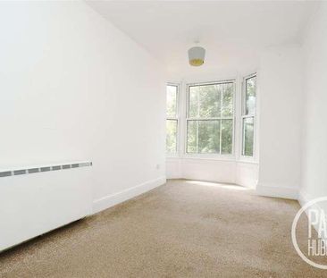 Marine Parade, Lowestoft, NR33 - Photo 3