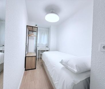 Calle del Puerto del Bruch, Madrid, Community of Madrid 28031 - Photo 6