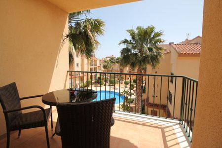 SHORT TERM RENTAL. EXPENSES INCLUDED. Furnished apartment with pool and parking - Photo 4