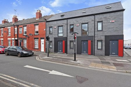 3 bedroom terraced house to rent - Photo 5