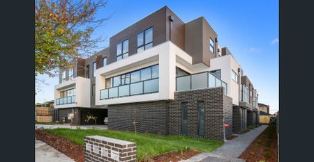 TOWNHOUSE LIVING IN THE HEART OF BULLEEN - Photo 3