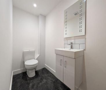 3 bedroom apartment to rent - Photo 6