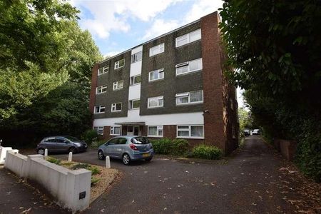 Friern Barnet Lane, Whetstone, N20 - Photo 2