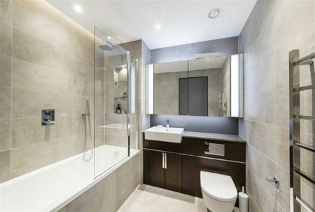 Charles Clowes Walk, Nine Elms, SW11 - Photo 5