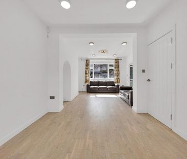 3 bedroom semi-detached house to rent - Photo 4