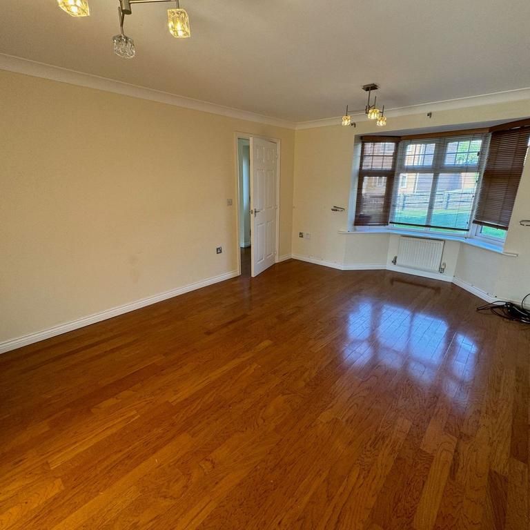 5 bedroom detached house to rent - Photo 1