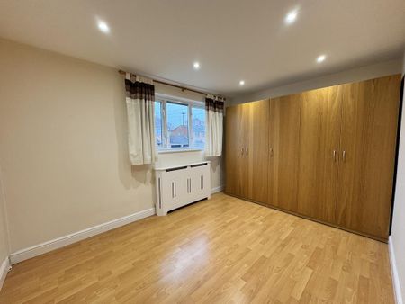 2 bedroom semi-detached house to rent - Photo 2