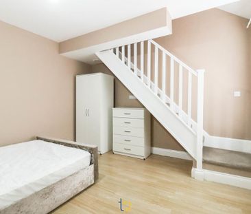 1 bedroom in a house share to rent - Photo 4