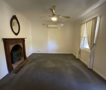 CHARMING THREE BEDROOM HOUSE IN WEST TAMWORTH - Photo 3