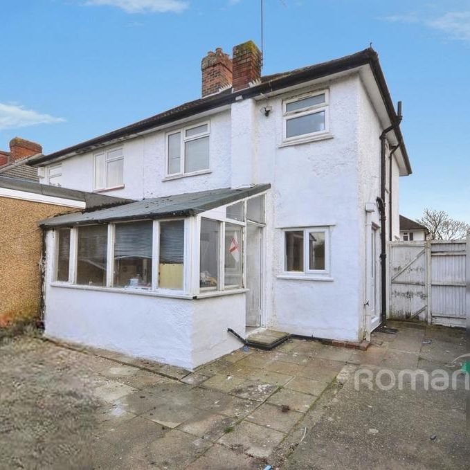 3 bedroom semi-detached house to rent - Photo 1