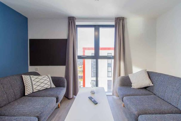 Bronze Studio - Photo 1