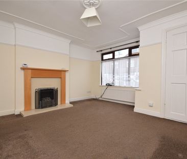 80, Cross Flatts Terrace, Leeds, West Yorkshire, LS11 7PD - Photo 2