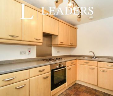 2 bedroom flat to rent - Photo 2