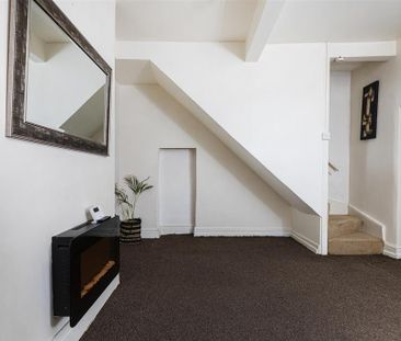 1 bedroom semi-detached house to rent - Photo 2