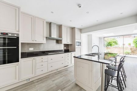 4 bedroom terraced house to rent - Photo 5