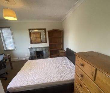 Poltisko Road, Penryn - Photo 1