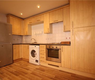 Rectory Court, Walnut Tree Close, Guildford, Surrey, GU1 4RX - Photo 5
