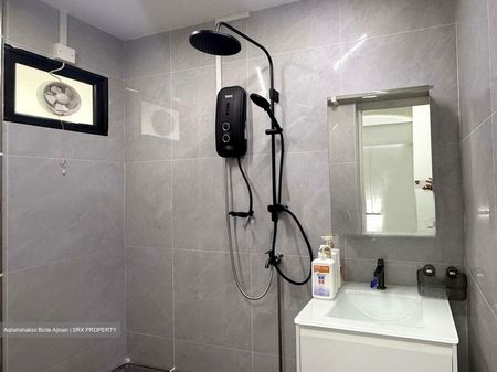 Blk 408 Hong Kah Court (Jurong West), HDB Executive - For Rent - Photo 2