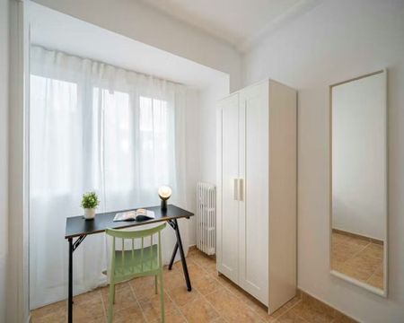 Calle de Bravo Murillo, Madrid, Community of Madrid 28020 - Photo 2