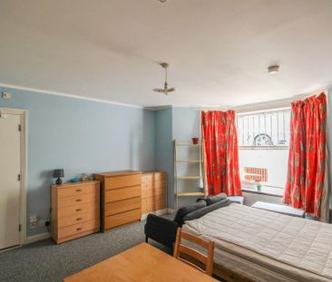 House share to rent - Photo 4