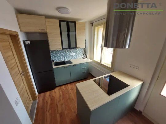 Pronájem nového bytu 2+kk, balkón – Masarykovo náměstí, HK - Photo 1