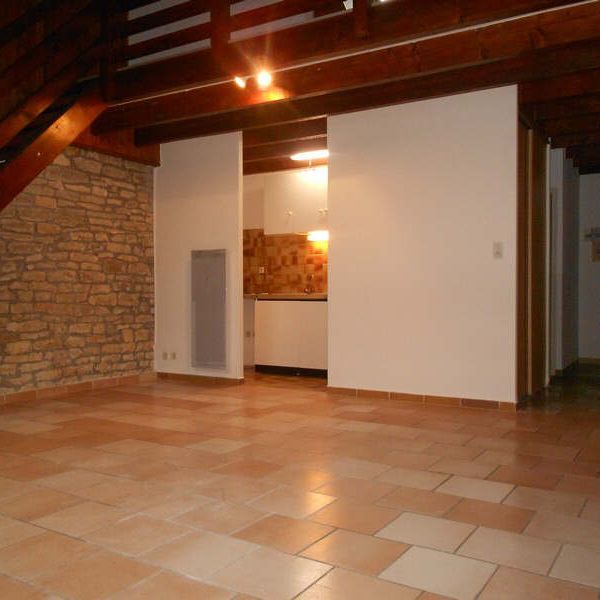 Location Appartement 3 pièces 70m² PIREY 25480 - Photo 1