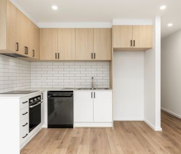 Fresh, Modern & Brand New – Easy Living Starts Here - Photo 2