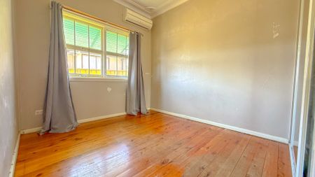 3 BEDROOM HOUSE - READY TO MOVE IN - Photo 3