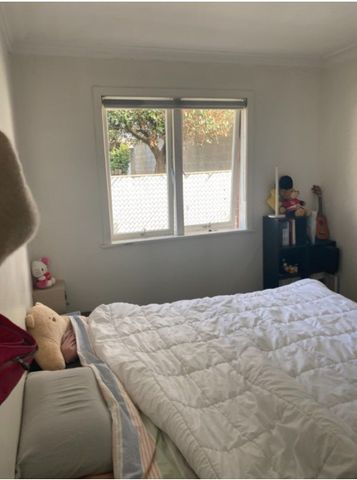 Sunny Brick and Tile 2 bedroom - Photo 4