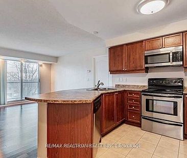 Sheppard/Allen Bright +Spacious 2Bdrm Lrg Balcony 1Locker 1Parking - Photo 3