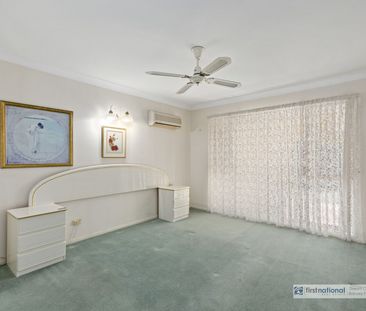 Freestanding Villa with large courtyard - Photo 4