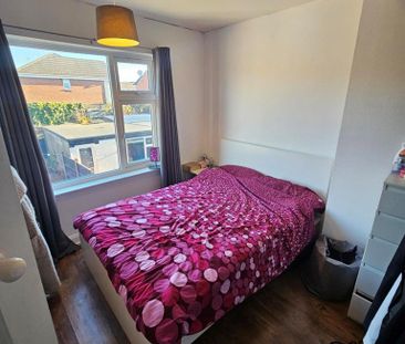 3 bedroom terraced house to rent - Photo 4