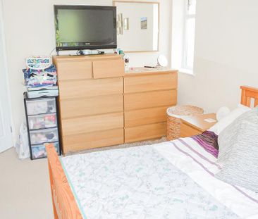 2 bedroom end of terrace house to rent - Photo 1