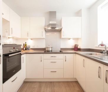 1 bedroom retirement property to rent - Photo 2