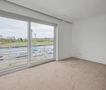 4 bedroom detached house to rent - Photo 1