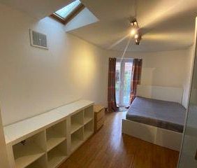 4 bedroom terraced house to rent - Photo 1