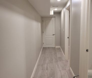 For Lease - 7 Billingham Heights, Aurora, Ontario - Photo 2