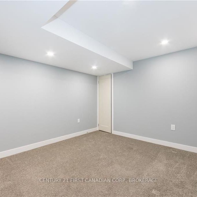 For Lease - 70 Fiddlers Green Road Unit# 106, London North, Ontario - Photo 1