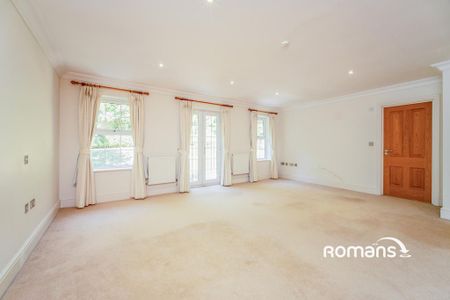 4 bedroom detached house to rent - Photo 4