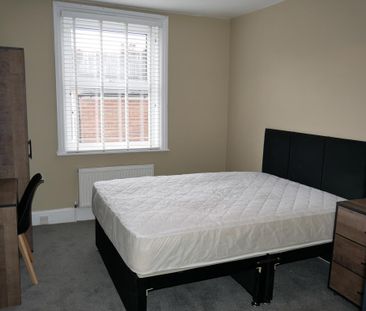 1 bedroom in a house share to rent - Photo 6