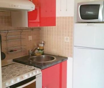 Location Appartement 1 pièce 35m² - Photo 3