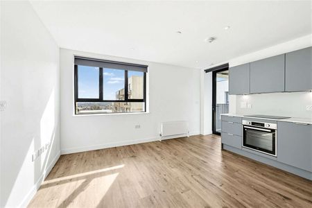 The Didsbury is a collection of purpose built 1, 2 & 3 bedroom rental apartments in the heart of East Ham brought to you by Savills. - Photo 2