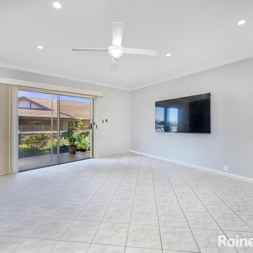 Spacious Three Bedroom Unit in Belmore - Photo 1