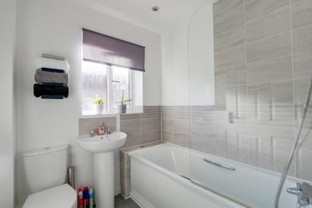 2 bedroom end of terrace house to rent - Photo 5