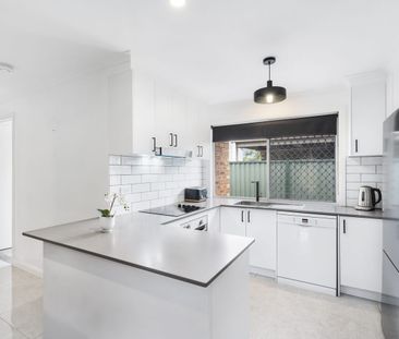 2/27 Botanical Drive, Labrador, Qld 4215 - Photo 3