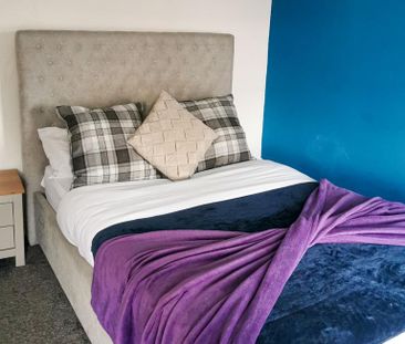 1 bedroom in a house share to rent - Photo 1